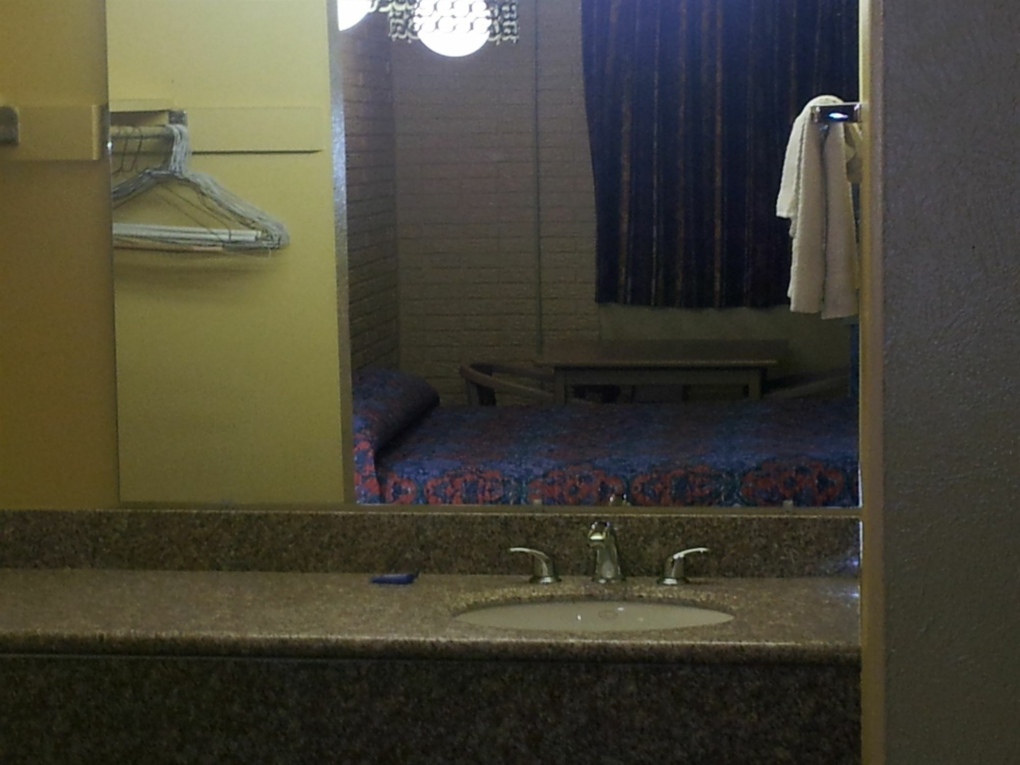 Economy Inn Фармингтън Екстериор снимка
